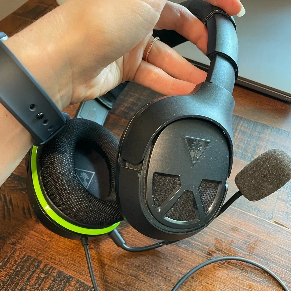 Turtle beach and beexcellent gaming headsets bundle